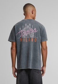 Футболка Футболка