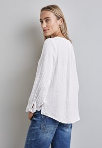 Блузка Блузка