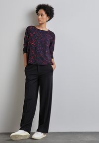 Блузка Блузка