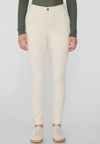 Узкие брюки Узкие брюки