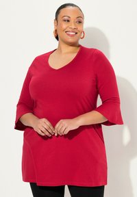 Длинная майка Длинная майка