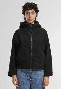 Флисовая куртка Флисовая куртка