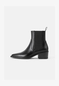 Ботинки челси