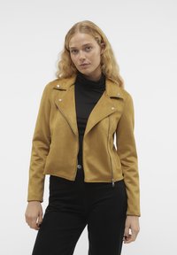 Короткая куртка Короткая куртка