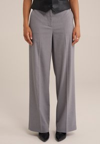 Широкие брюки