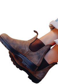 Широкие сапоги