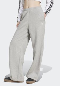 Спортивные штаны