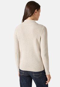 Пуловер Пуловер