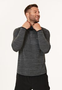 Спортивная майка