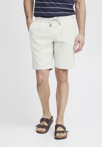 Шорты Шорты