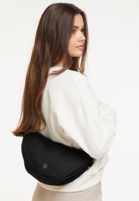 Сумка на пояс Сумка на пояс