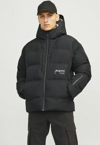 Зимняя куртка Зимняя куртка