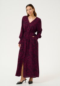 Платье макси