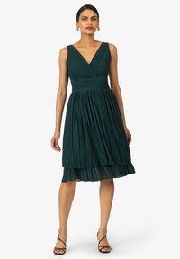 Коктейльное платье