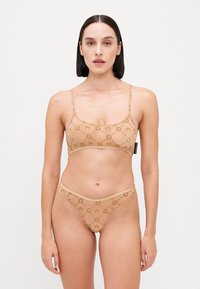 Бюстгальтер