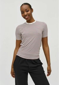 Футболка Футболка