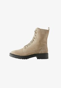 Широкие сапоги