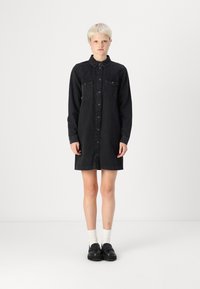 Джинсовое платье