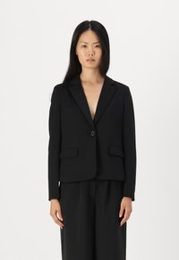 Блейзер Блейзер