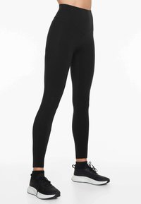 Спортивные штаны Спортивные штаны