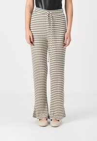 Брюки Брюки