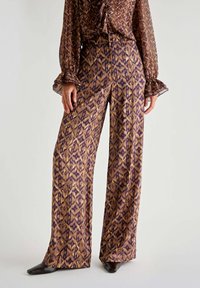 Широкие брюки