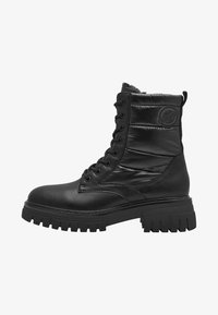 Ботинки на шнуровке