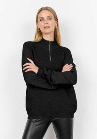 Длинный пуловер