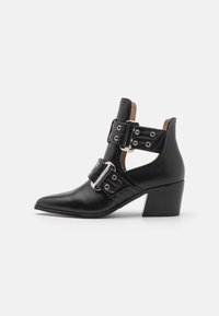 Ботинки челси