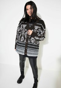 Длинный кардиган