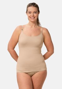 Топ на бретельках