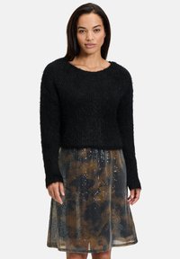 Вязаное платье Вязаное платье