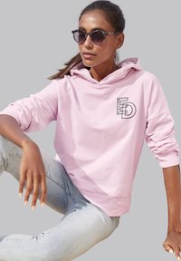 Пуловер с капюшоном