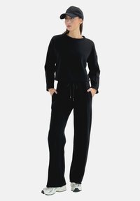 Спортивная куртка