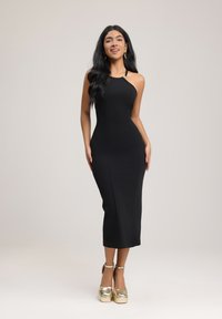 Платье футляр Платье футляр