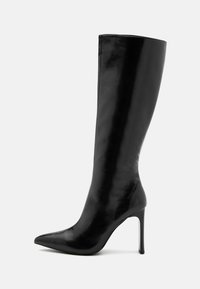 Широкие сапоги