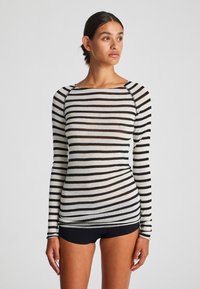 Лонгслив Лонгслив