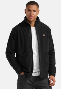 Флисовая куртка