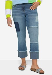 Короткие джинсы Короткие джинсы