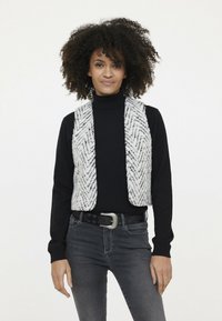 Короткая куртка Короткая куртка