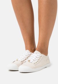 Спортивные балетки