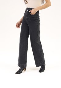 Джинсы Джинсы