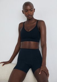 Корректирующее белье