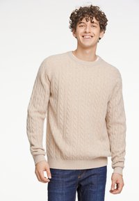 Пуловер Пуловер