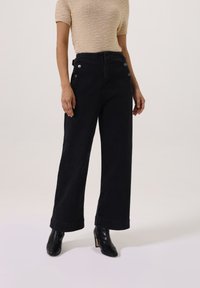 Прямые джинсы Прямые джинсы