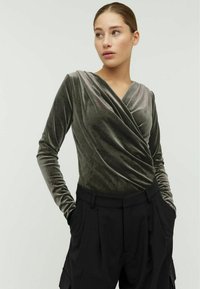 Майка Майка