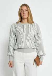 Пуловер Пуловер