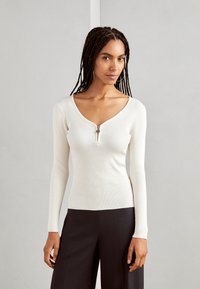 Пуловер Пуловер