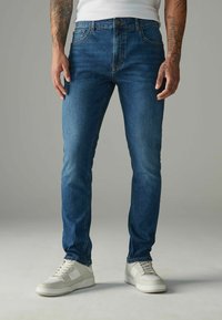 Джинсы Джинсы