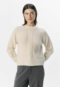 Пуловер Пуловер